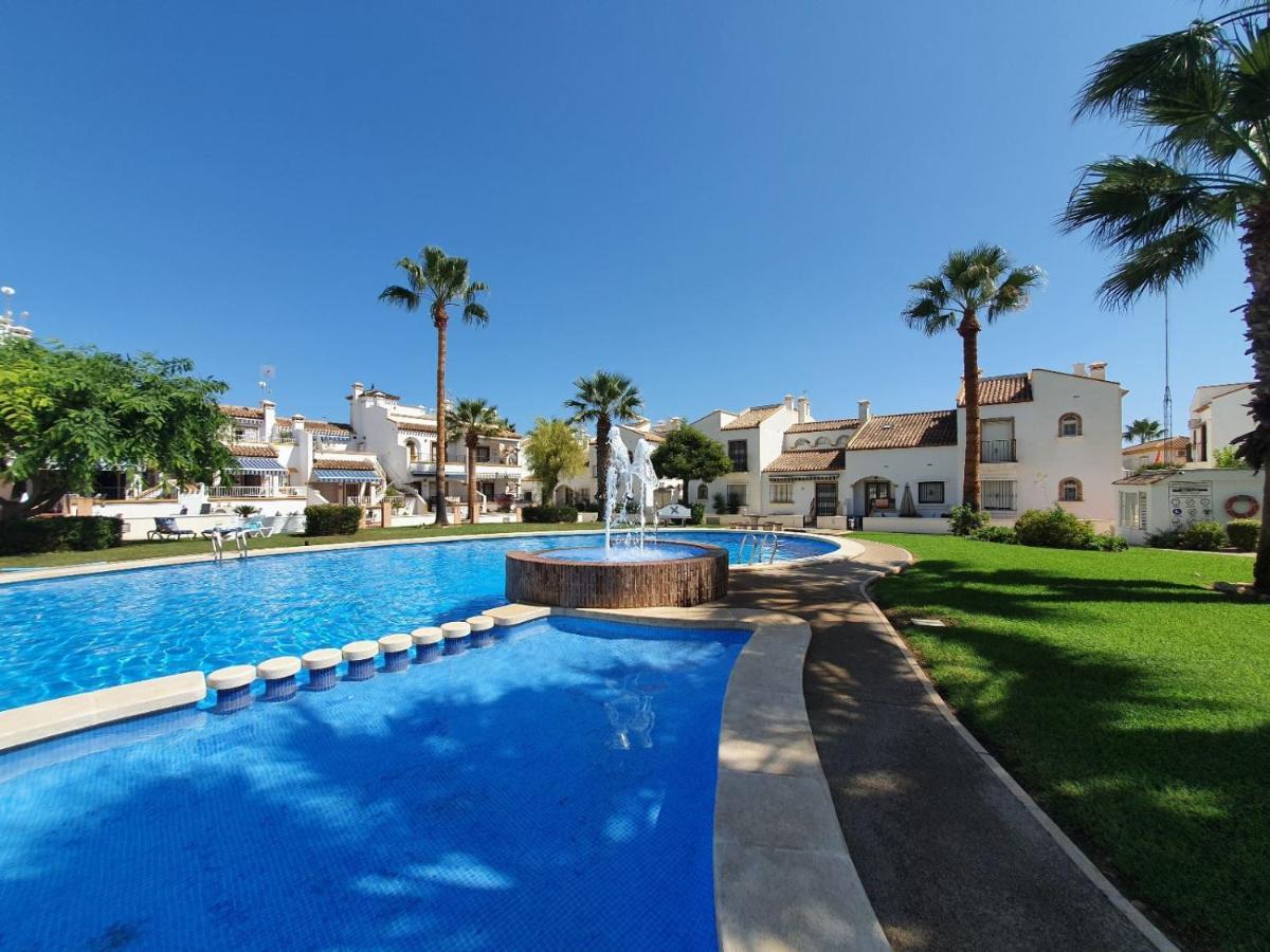 Hébergement de vacances Homey Guadalvillas 91 *